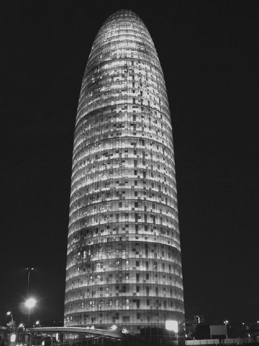 La torre Agbar de Barcelona és un enorme panell de LED (Light Emitting Diodes, diodes emissors de llum) que forma part de la Vista del programa que la controla./5