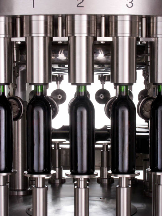 Emmagatzemar en "arrays" dades llegides seqüencialment és com una cadena d'embotellament