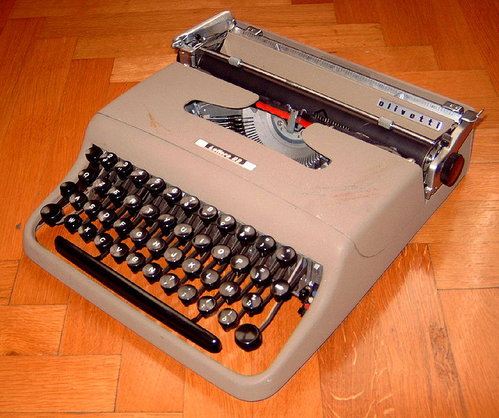 L'escriptura seqüencial de valors també és com usar una màquina d'escriure. Font: LjL/-7